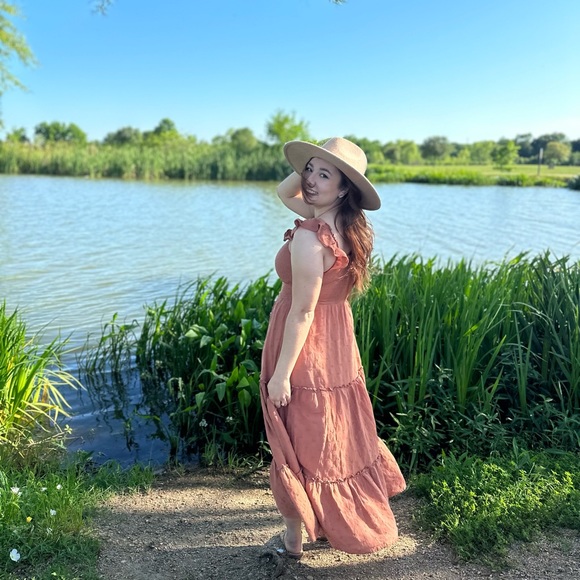 Meet your posher! - Picture 2 of 5